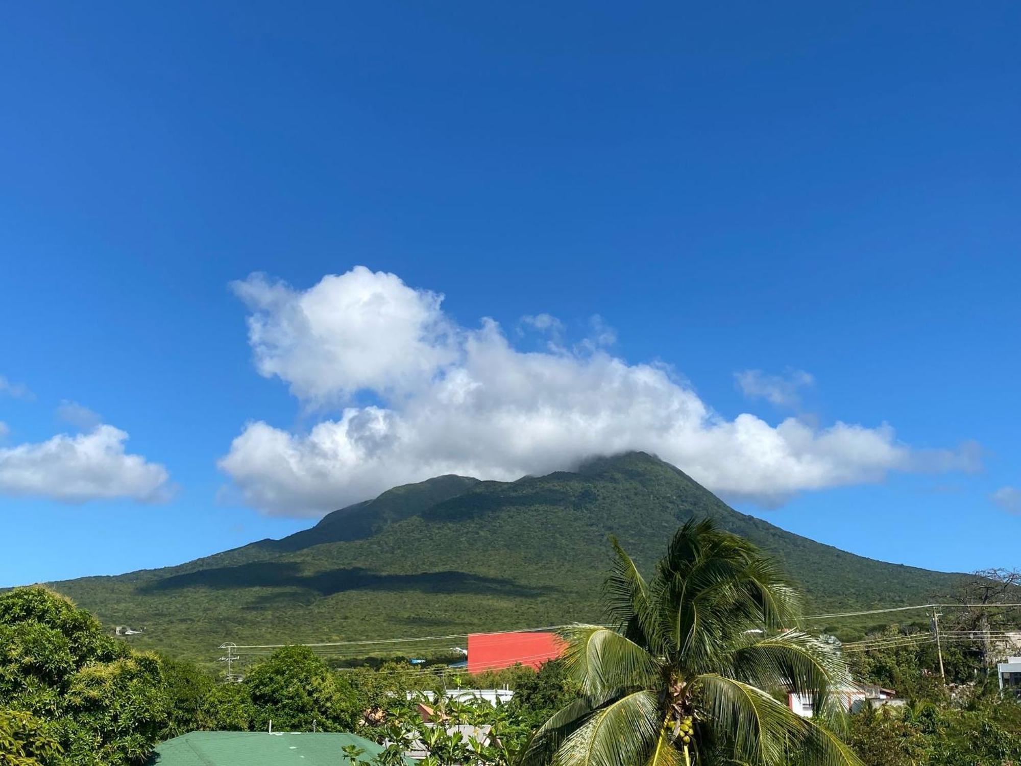 Beverley'S Guest House, Nevis Exterior photo